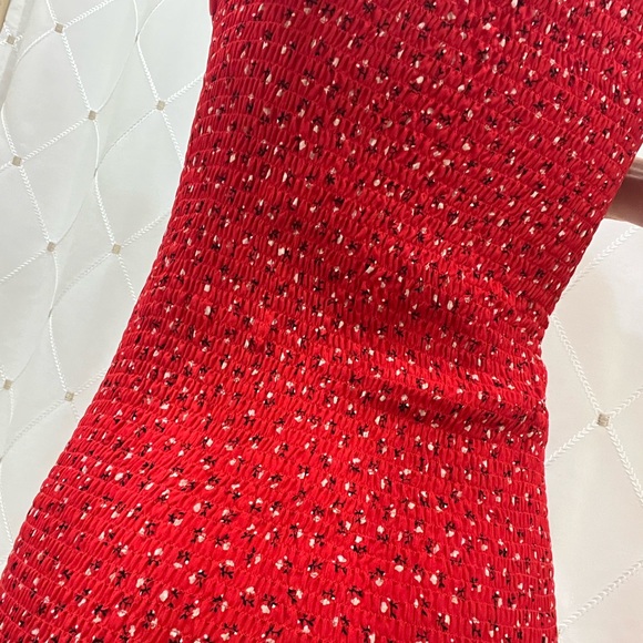 Gab & Kate Red off the shoulder dress - Picture 6 of 7